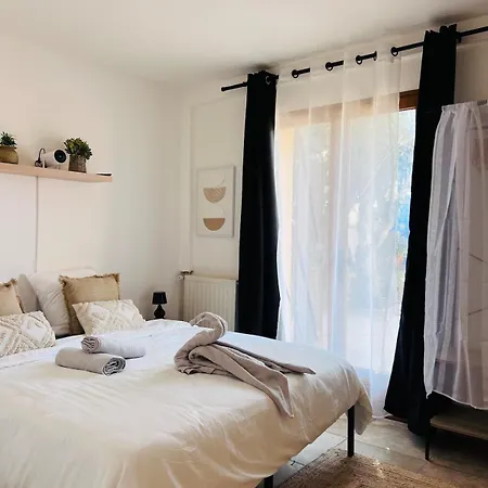 Cocoon & Bright With Bird Song Apartment Le Blanc-Mesnil