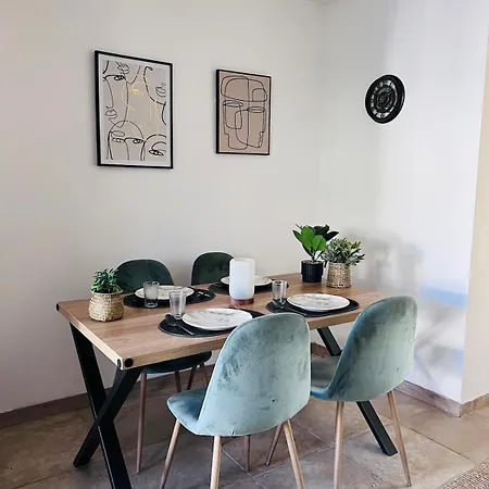 Apartment Cocoon & Bright With Bird Song *