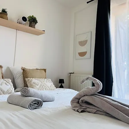 Cocoon & Bright With Bird Song Le Blanc-Mesnil