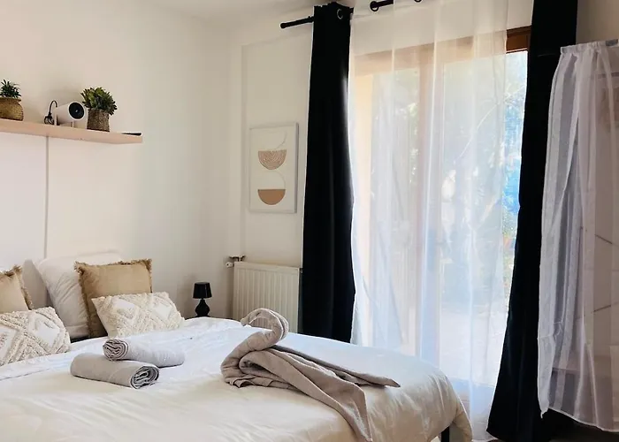 Cocoon & Bright With Bird Song Apartment Le Blanc-Mesnil